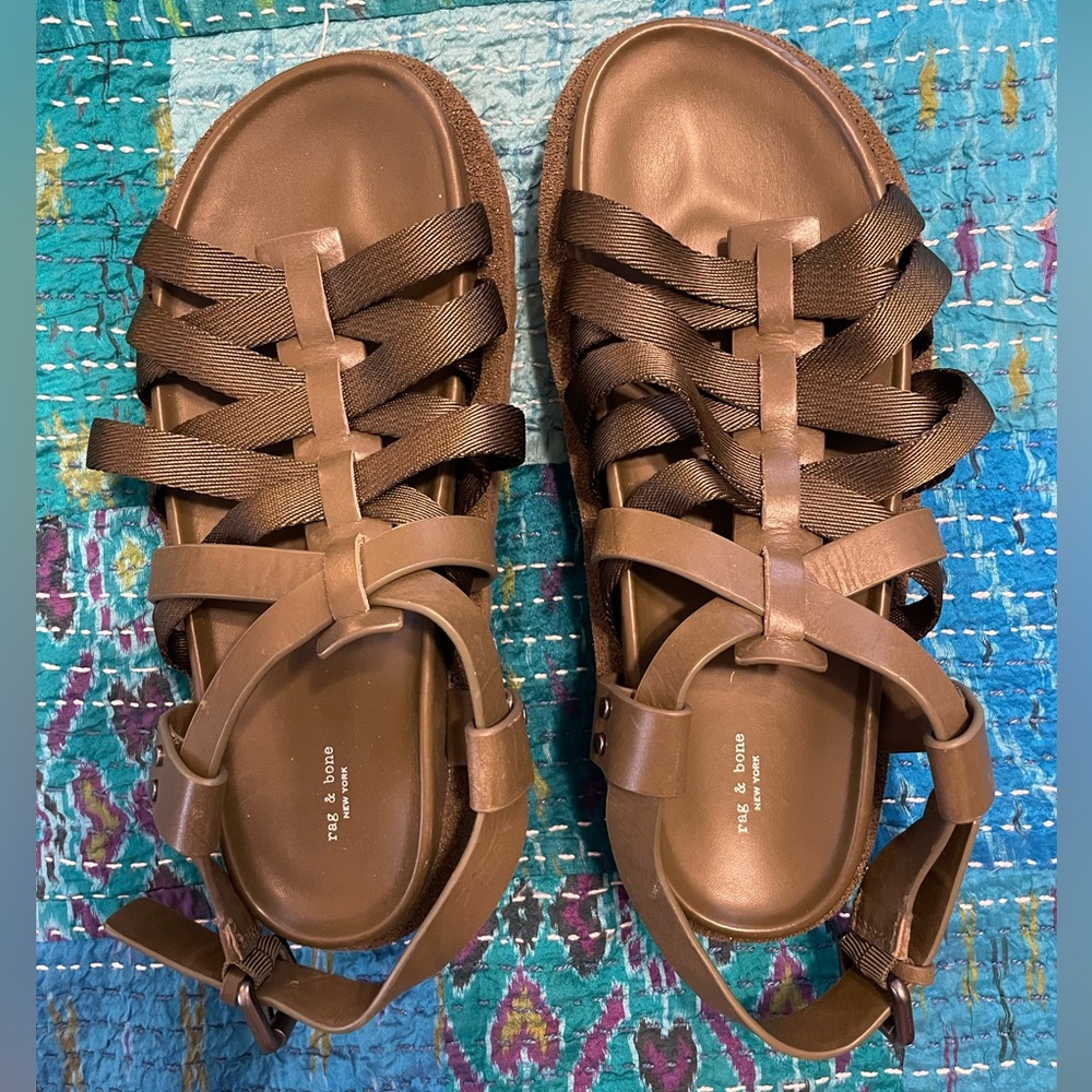 Rag & Bone Army Green fisherman Sandals. NEW size 9
